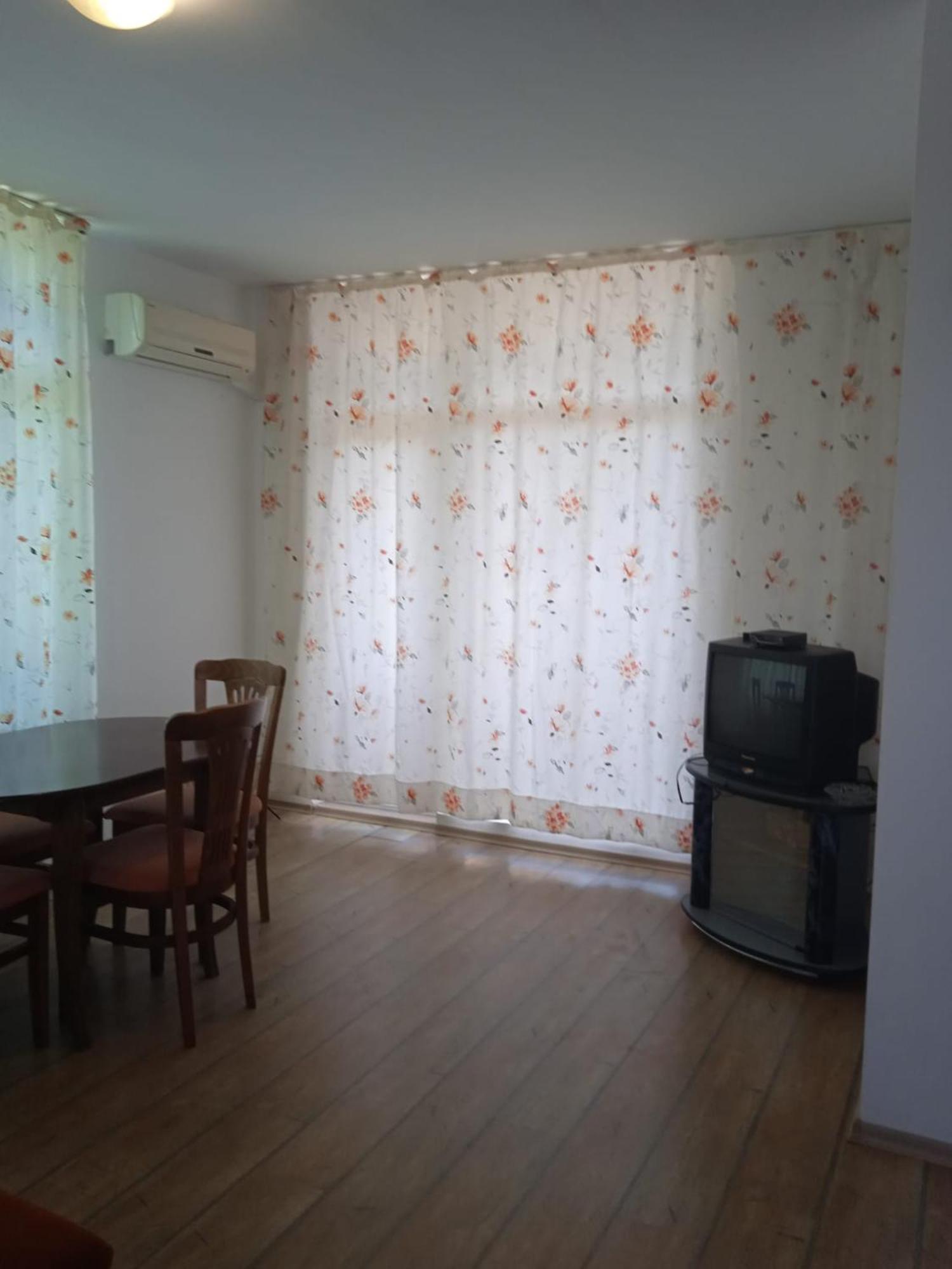 Глобал Вил Apartment Pantai Sunny Luaran gambar